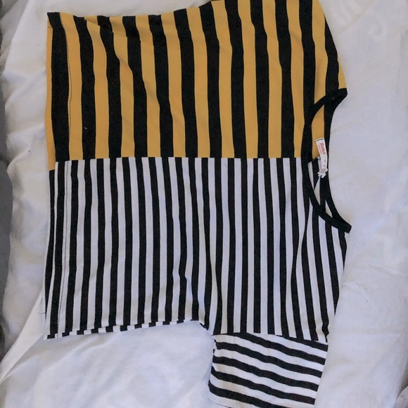 black,white,yellow half and half crop shirt - Picture 2 of 3